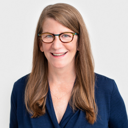 headshot of Suzanne Prigoda, LMSW
